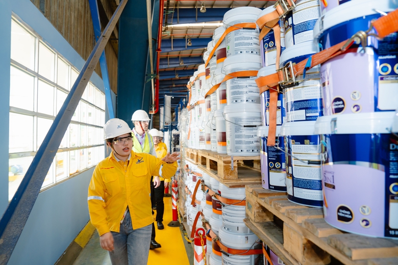 Sơn v&agrave; chất phủ bền vững: Đ&ograve;n bẩy tăng gi&aacute; trị c&ocirc;ng tr&igrave;nh- Ảnh 2.