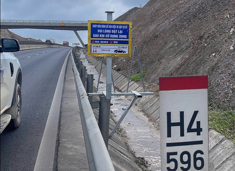 Hàng loạt thiết bị cảnh báo nguy hiểm trên cao tốc bị mất cắp- Ảnh 4. Hàng loạt thiết bị cảnh báo nguy hiểm trên cao tốc bị mất cắp- Ảnh 4.