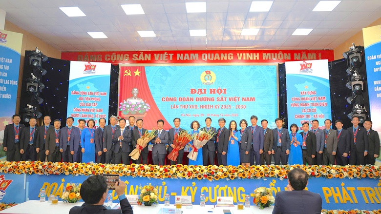 Đại hội XVII C&ocirc;ng đo&agrave;n Đường sắt VN: Đổi mới to&agrave;n diện, v&igrave; đo&agrave;n vi&ecirc;n, người lao động- Ảnh 3.