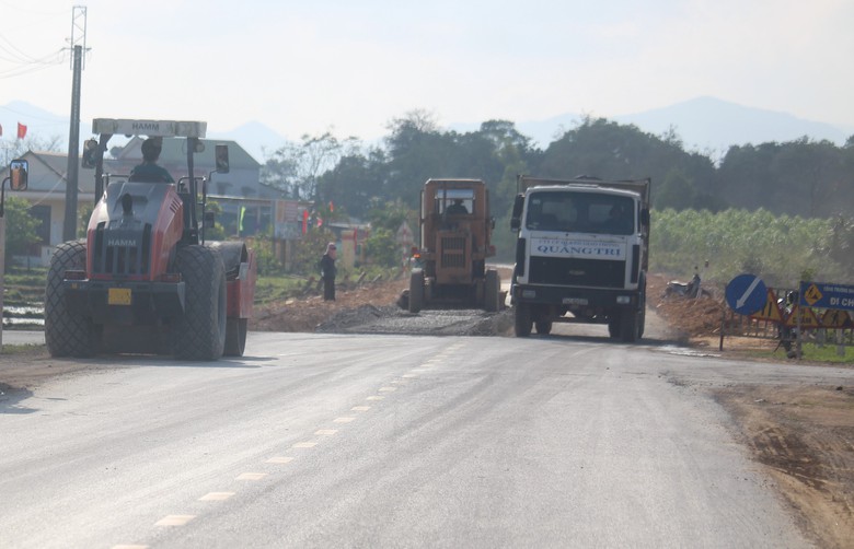 Tuyến tỉnh lộ huyết mạch ở Quảng Trị hư hỏng nặng được đầu tư sửa chữa thế n&agrave;o?- Ảnh 10.