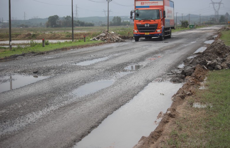 Tuyến tỉnh lộ huyết mạch ở Quảng Trị hư hỏng nặng được đầu tư sửa chữa thế n&agrave;o?- Ảnh 4.