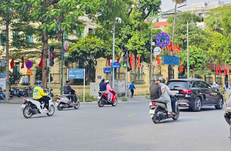 Giảm ùn tắc, đi lại nhanh hơn nhờ camera AI- Ảnh 1. Giảm ùn tắc, đi lại nhanh hơn nhờ camera AI- Ảnh 1.