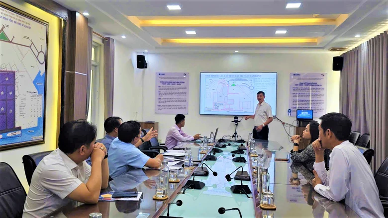 Kh&aacute;nh Ho&agrave;: Vướng thủ tục, dự &aacute;n Bến số 2 - Cảng Ba Ng&ograve;i vẫn chậm tiến độ- Ảnh 2.