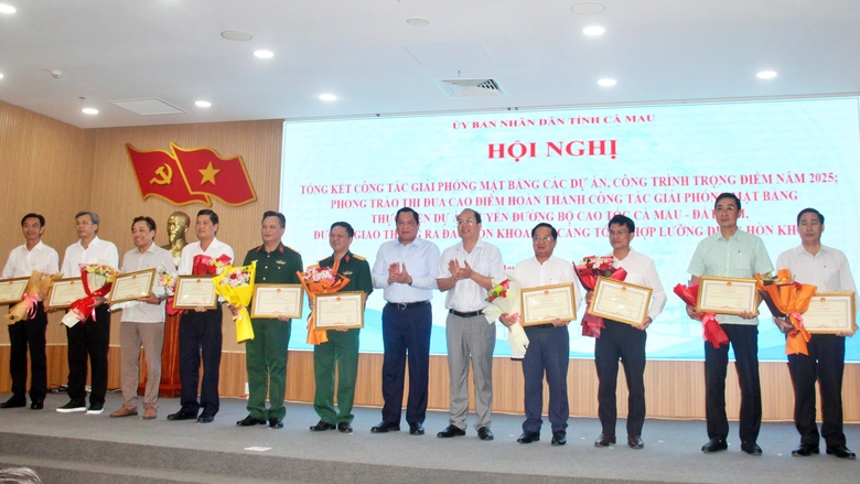 Giải ph&oacute;ng mặt bằng cao tốc C&agrave; Mau - Đất Mũi: Người d&acirc;n đồng thuận giao đất l&agrave;m đường- Ảnh 3.