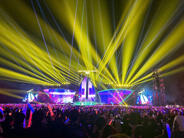 Quảng Ninh rực rỡ đ&ecirc;m nghệ thuật Countdown 2026 ch&agrave;o mừng năm mới- Ảnh 4.