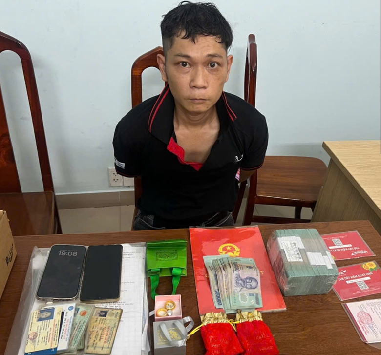 Đồng Nai: Bắt đối tượng 3 tiền &aacute;n trộm hơn 1 tỷ đồng trong b&atilde;i giữ xe bệnh viện- Ảnh 1.