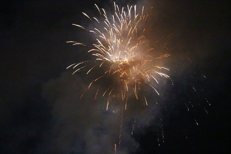 Đồng Nai: Ph&aacute;o hoa rực s&aacute;ng với h&agrave;ng chục ng&agrave;n người h&ograve;a nhịp Countdown đ&oacute;n năm mới 2026- Ảnh 21.