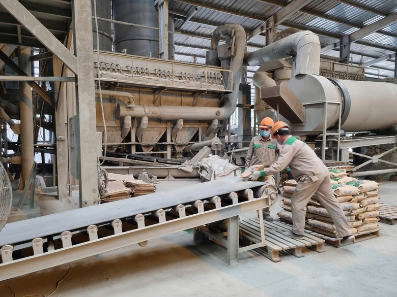 E:\H&igrave;nh ảnh tư liệu\Ảnh tư liệu\Ảnh VLXD\2.jpg