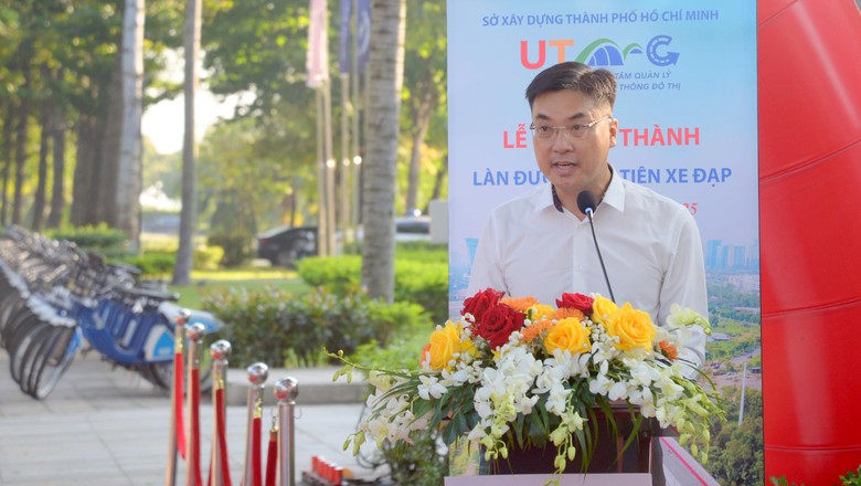 TP.HCM khánh thành làn đường ưu tiên xe đạp dài gần 6km trên đại lộ Mai Chí Thọ- Ảnh 1. TP.HCM khánh thành làn đường ưu tiên xe đạp dài gần 6km trên đại lộ Mai Chí Thọ- Ảnh 1.