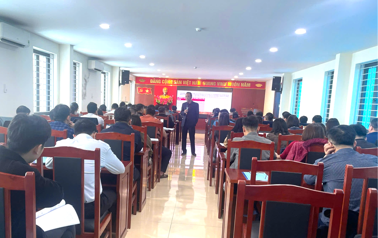 Đ&agrave;o tạo l&agrave; nền tảng n&acirc;ng cao năng lực đội ngũ c&aacute;n bộ cơ sở trong t&igrave;nh h&igrave;nh mới- Ảnh 2.