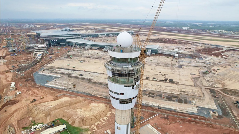 Thứ trưởng Phạm Minh H&agrave; kiểm tra tiến độ Cảng h&agrave;ng kh&ocirc;ng Long Th&agrave;nh - Ảnh 3.