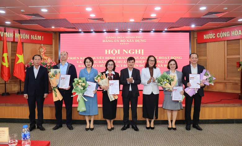 Đảng ủy Bộ X&acirc;y dựng tập huấn c&ocirc;ng t&aacute;c b&aacute;o c&aacute;o vi&ecirc;n, cộng t&aacute;c vi&ecirc;n dư luận x&atilde; hội- Ảnh 2.