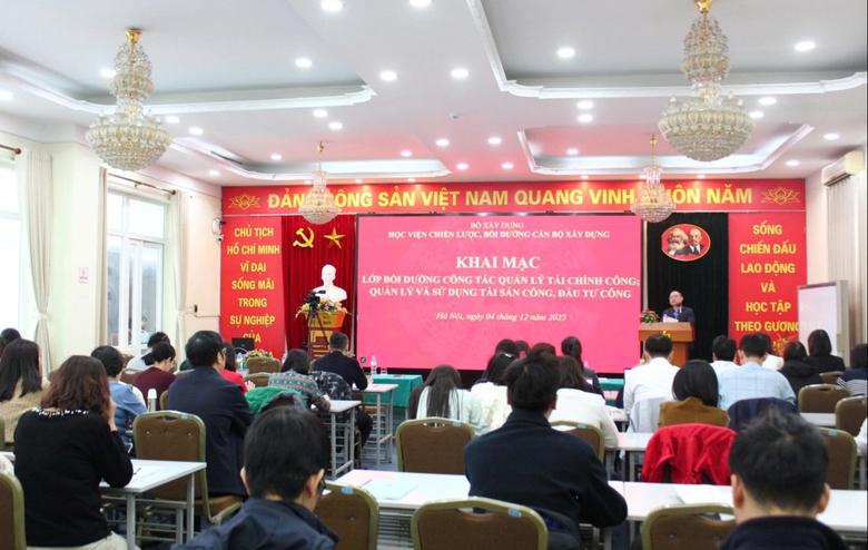 N&acirc;ng cao năng lực quản l&yacute; t&agrave;i ch&iacute;nh c&ocirc;ng, t&agrave;i sản c&ocirc;ng cho c&aacute;n bộ ng&agrave;nh X&acirc;y dựng- Ảnh 2.