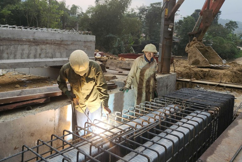 H&agrave;ng loạt cầu d&acirc;n sinh ở Thanh H&oacute;a sẽ ho&agrave;n th&agrave;nh trước tết Nguy&ecirc;n đ&aacute;n- Ảnh 2.