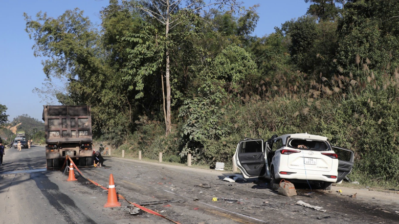 Bộ X&acirc;y dựng chỉ đạo &ldquo;n&oacute;ng&rdquo; sau vụ tai nạn giao th&ocirc;ng khiến 4 người tử vong ở Lạng Sơn- Ảnh 1.