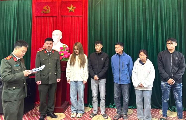 Tuy&ecirc;n Quang: Khởi tố 5 đối tượng về mua b&aacute;n t&agrave;i khoản ng&acirc;n h&agrave;ng- Ảnh 1.