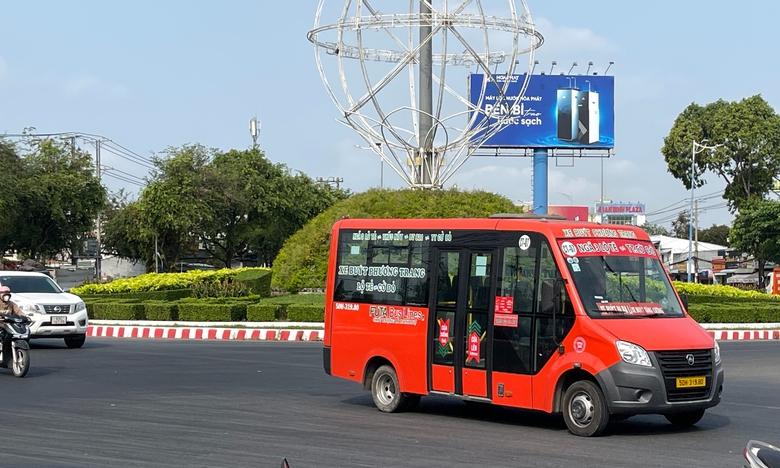 Người dân tiếp cận dịch vụ xe buýt Cần Thơ qua phương thức nào?- Ảnh 1. Người dân tiếp cận dịch vụ xe buýt Cần Thơ qua phương thức nào?- Ảnh 1.