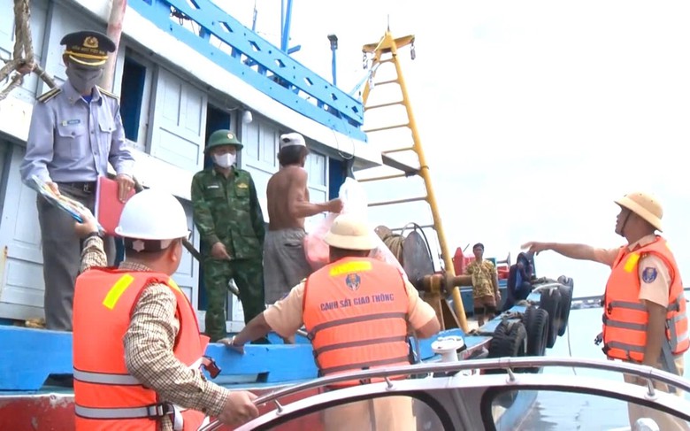 Quảng Trị: Đẩy mạnh tuyên truyền, xử lý nghiêm vi phạm an toàn giao thông thủy nội địa- Ảnh 1. Quảng Trị: Đẩy mạnh tuyên truyền, xử lý nghiêm vi phạm an toàn giao thông thủy nội địa- Ảnh 1.