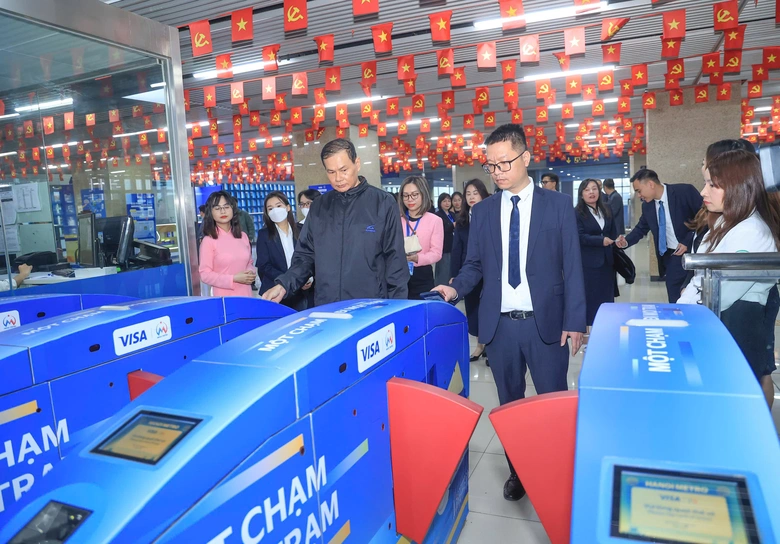 Metro H&agrave; Nội kiến nghị cơ chế tăng kết nối để khai th&aacute;c hiệu quả 2 tuyến đường sắt đ&ocirc; thị- Ảnh 2.