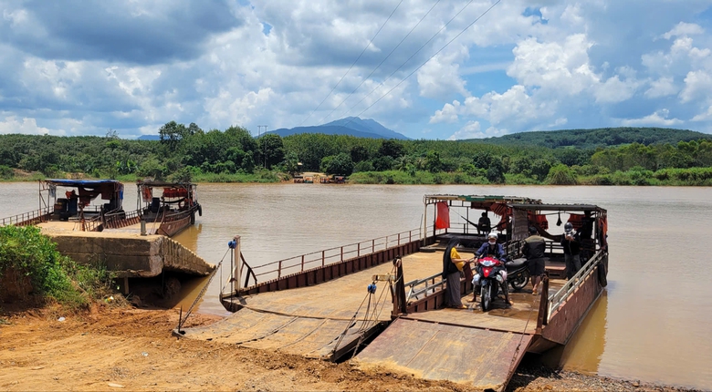 Gia Lai: Tăng cường kiểm soát đảm bảo ATGT trên khu vực lòng hồ Sê San- Ảnh 1. Gia Lai: Tăng cường kiểm soát đảm bảo ATGT trên khu vực lòng hồ Sê San- Ảnh 1.