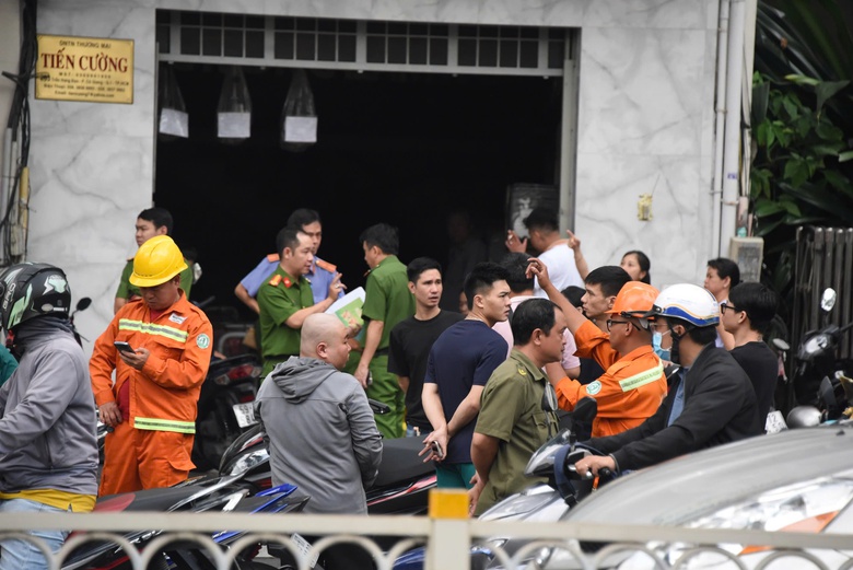 TP.HCM: Hiện trường vụ ch&aacute;y qu&aacute;n ăn khiến 4 người tử vong tr&ecirc;n đường Trần Hưng Đạo- Ảnh 2.