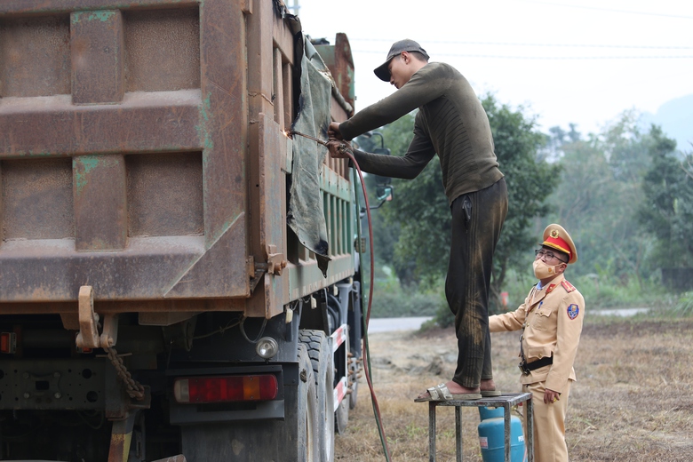 Phú Thọ: Thông tư 39 góp phần giảm vi phạm về xe cơi nới, chở quá tải- Ảnh 6. Phú Thọ: Thông tư 39 góp phần giảm vi phạm về xe cơi nới, chở quá tải- Ảnh 6.