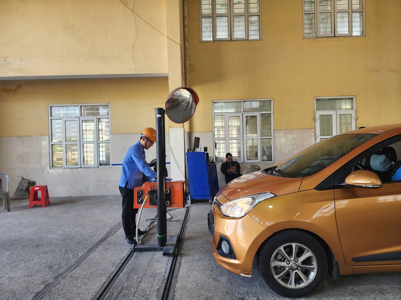 Chuẩn h&oacute;a quy tr&igrave;nh v&agrave; n&acirc;ng cao chất lượng phục vụ tại c&aacute;c cơ sở đăng kiểm- Ảnh 2.