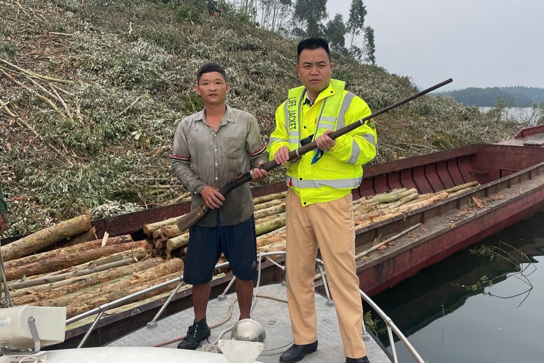 Nhiều vi phạm an to&agrave;n giao th&ocirc;ng đường thủy tại L&agrave;o Cai - Tuy&ecirc;n Quang bị xử l&yacute;- Ảnh 3.