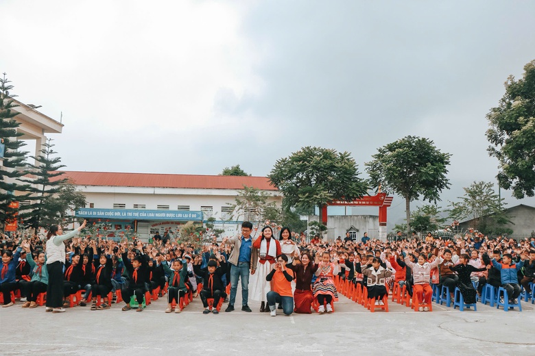 Tuổi trẻ ng&agrave;nh X&acirc;y dựng trao y&ecirc;u thương tới học sinh v&ugrave;ng cao H&agrave; Giang- Ảnh 2.