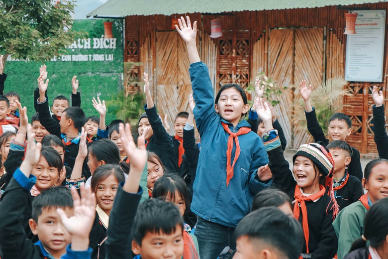 Tuổi trẻ ng&agrave;nh X&acirc;y dựng trao y&ecirc;u thương tới học sinh v&ugrave;ng cao H&agrave; Giang- Ảnh 3.