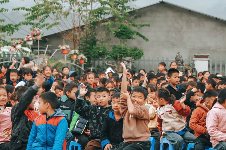 Tuổi trẻ ng&agrave;nh X&acirc;y dựng trao y&ecirc;u thương tới học sinh v&ugrave;ng cao H&agrave; Giang- Ảnh 4.