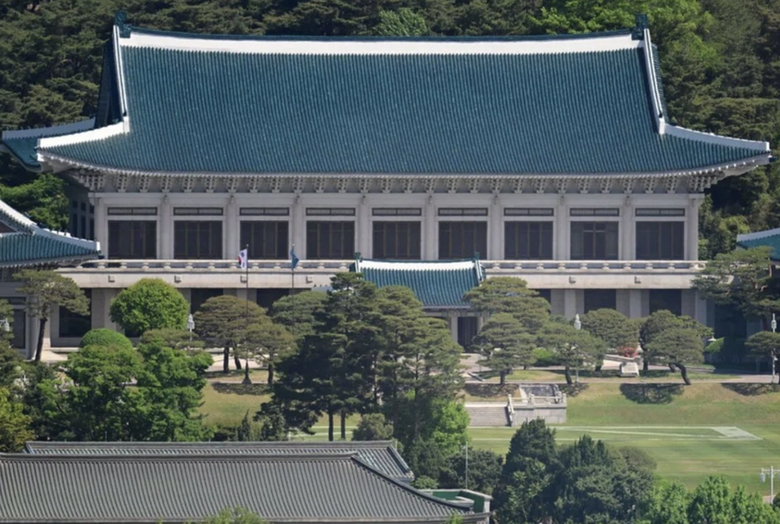 Hàn Quốc chi 17,6 triệu USD chuyển văn phòng tổng thống về lại Nhà Xanh- Ảnh 1. Hàn Quốc chi 17,6 triệu USD chuyển văn phòng tổng thống về lại Nhà Xanh- Ảnh 1.