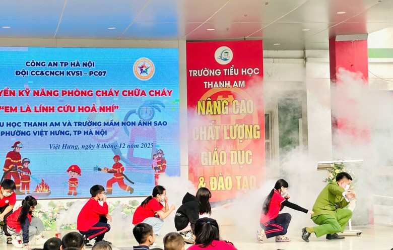 H&agrave; Nội: Tăng cường kỹ năng ph&ograve;ng ch&aacute;y chữa ch&aacute;y cho học sinh- Ảnh 1.
