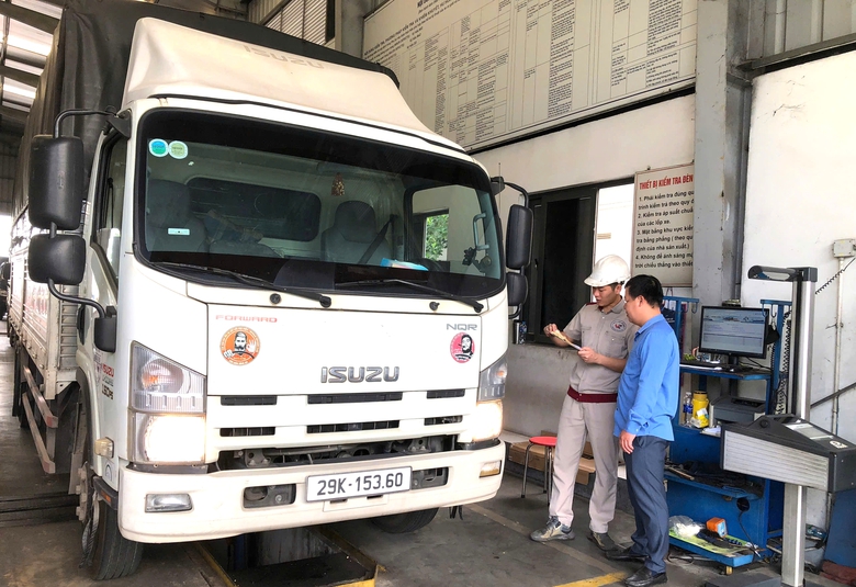 Quy định niên hạn xe cơ giới: Giảm tai nạn, giảm ô nhiễm, nâng chất lượng vận tải- Ảnh 4. Quy định niên hạn xe cơ giới: Giảm tai nạn, giảm ô nhiễm, nâng chất lượng vận tải- Ảnh 4.