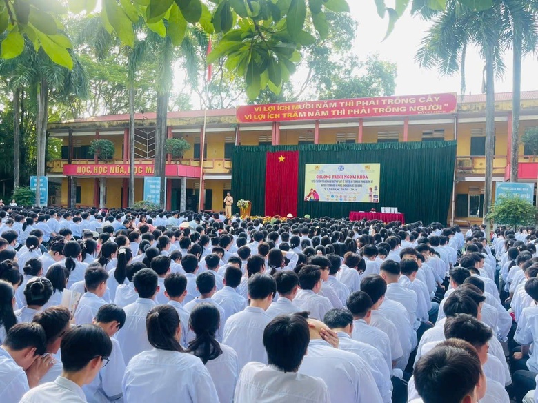 Phú Thọ: Nâng cao nhận thức và hình thành văn hóa giao thông cho học sinh THPT- Ảnh 1. Phú Thọ: Nâng cao nhận thức và hình thành văn hóa giao thông cho học sinh THPT- Ảnh 1.