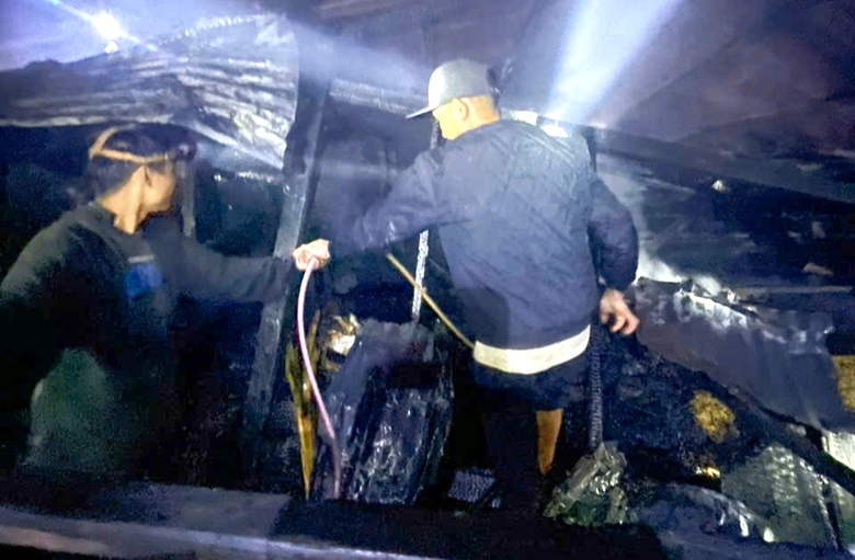 Ch&aacute;y nh&agrave; trong đ&ecirc;m tại Đ&agrave; Nẵng, cụ &ocirc;ng 93 tuổi tử vong thương t&acirc;m- Ảnh 1.