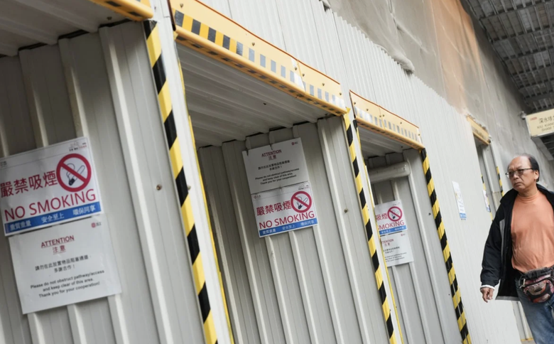 Hong Kong c&acirc;n nhắc cấm h&uacute;t thuốc ở c&ocirc;ng trường- Ảnh 2.
