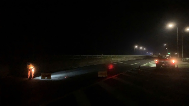 Hiện trường tai nạn xe khách làm 3 người tử vong trên cao tốc Đà Nẵng - Quảng Ngãi- Ảnh 7. Hiện trường tai nạn xe khách làm 3 người tử vong trên cao tốc Đà Nẵng - Quảng Ngãi- Ảnh 7.