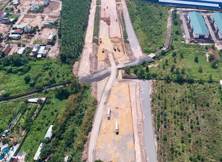 Đầu năm nhìn lại tiến độ triển khai hai cao tốc lớn khu vực phía Nam- Ảnh 1. Đầu năm nhìn lại tiến độ triển khai hai cao tốc lớn khu vực phía Nam- Ảnh 1.