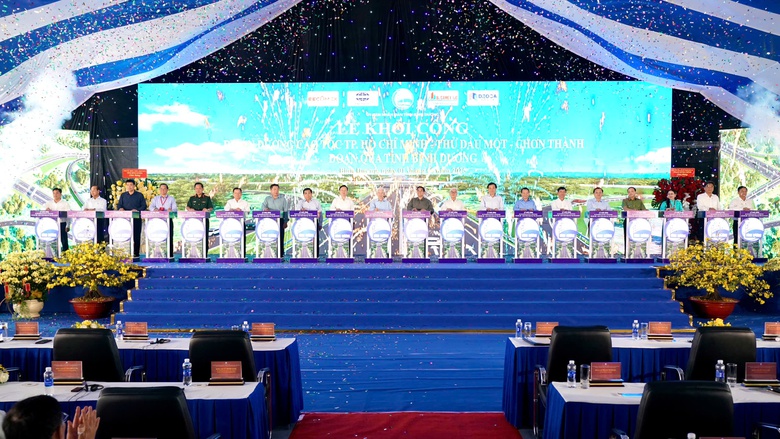 Thủ tướng ph&aacute;t lệnh khởi c&ocirc;ng cao tốc TP.HCM - Thủ Dầu Một - Chơn Th&agrave;nh- Ảnh 1.