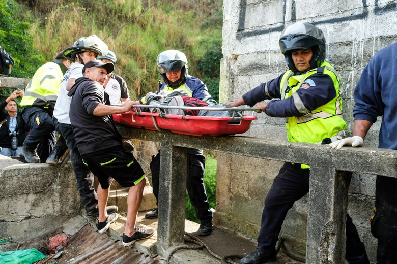Guatemala: Xe bu&yacute;t lao xuống vực, &iacute;t nhất 55 người thiệt mạng- Ảnh 4.