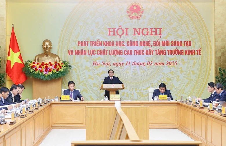 Thủ tướng: Đổi mới s&aacute;ng tạo phải lấy người d&acirc;n l&agrave;m trung t&acirc;m- Ảnh 2.