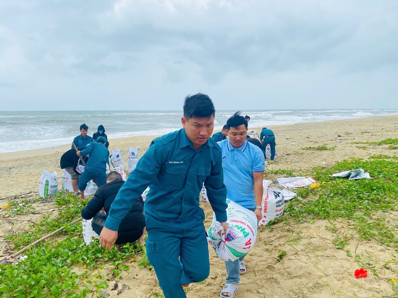 S&oacute;ng lớn đ&aacute;nh sạt k&egrave; 85 tỷ đồng, Quảng Ng&atilde;i t&igrave;m c&aacute;ch ứng ph&oacute;- Ảnh 4.