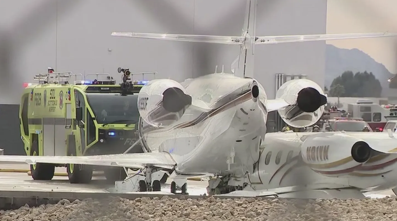 Lại va chạm m&aacute;y bay ở Mỹ, 5 người thương vong- Ảnh 1.