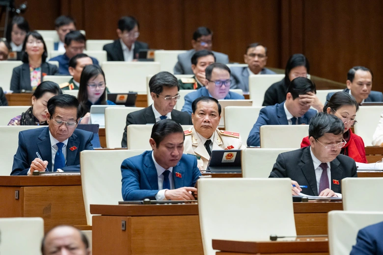 Ch&iacute;nh phủ tr&igrave;nh Quốc hội điều chỉnh mục ti&ecirc;u tăng trưởng 8% trở l&ecirc;n- Ảnh 2.