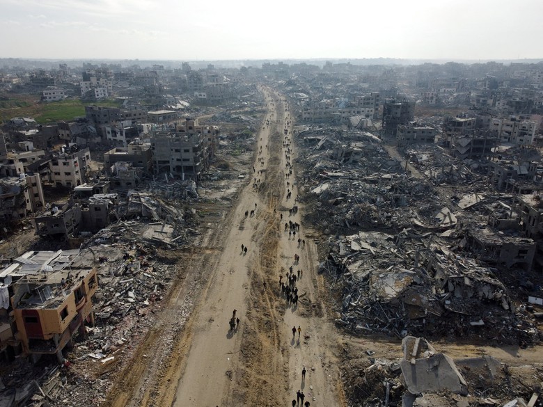 Khung cảnh tan hoang tại Gaza sau 15 th&aacute;ng giao tranh dữ dội- Ảnh 13.