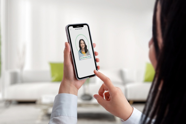 SHB d&agrave;nh 1 tỷ đồng qu&agrave; tặng kh&aacute;ch h&agrave;ng bổ sung, cập nhật th&ocirc;ng tin sinh trắc học- Ảnh 1.