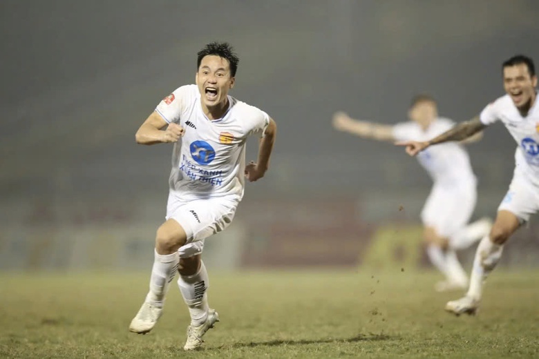 Nh&agrave; v&ocirc; địch V-League nhận th&ecirc;m tin k&eacute;m vui giữa giai đoạn căng thẳng- Ảnh 1.