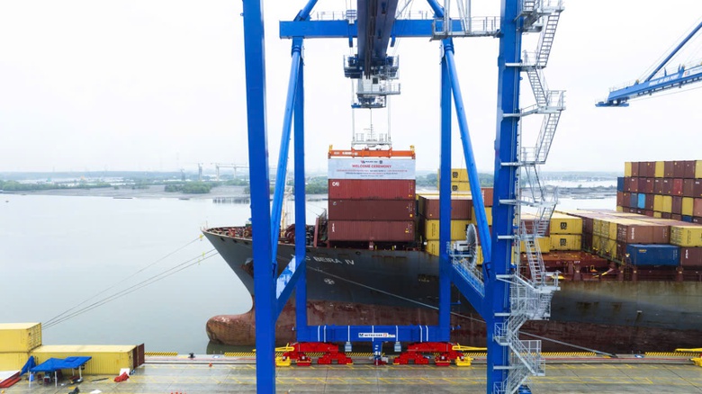 Cảng Phước An đón chuyến hàng đầu tiên của hãng tàu quốc tế MSC- Ảnh 3. Cảng Phước An đón chuyến hàng đầu tiên của hãng tàu quốc tế MSC- Ảnh 3.