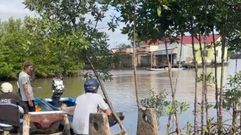 C&agrave; Mau: Va chạm vỏ l&atilde;i tr&ecirc;n s&ocirc;ng, ch&aacute;u b&eacute; 3 tuổi mất t&iacute;ch- Ảnh 1.